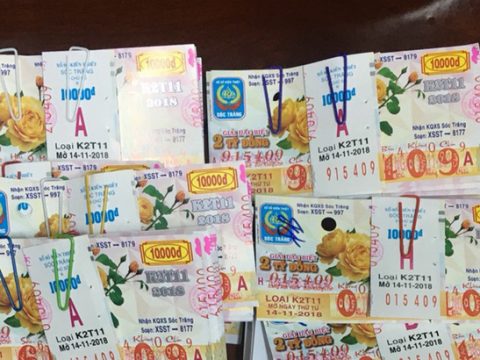 không theo cầu liên tục